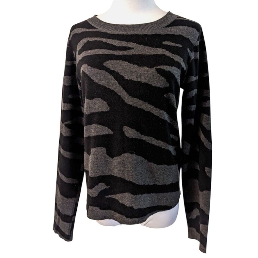 Anthropologie Women’s Small Black and Gray Zebra pattern Long Sleeve Sweater